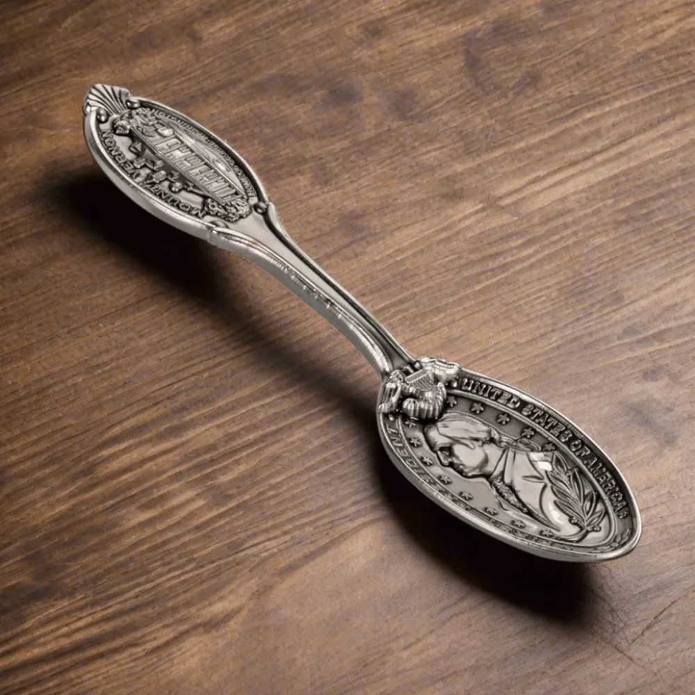 DESIGN MASTER ASSOCIATES Antique Collectible Spoon - George Washington - Mount Vernon