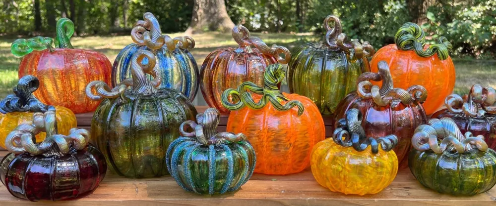 LUKE ADAMS HANDBLOWN GLASS Autumn Green Glass Pumpkin - Medium