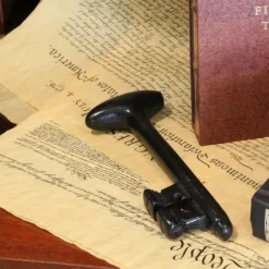 DESIGN MASTER ASSOCIATES Bastille Key Paperweight