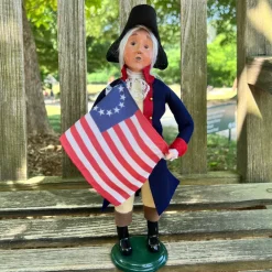 BYER'S CHOICE, LTD Byers' Choice George Washington with Flag Caroler