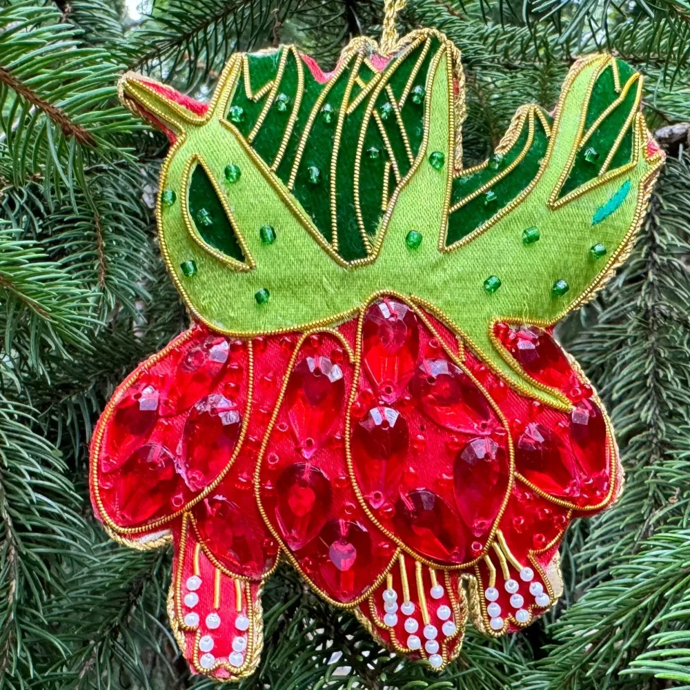 ST NICOLAS LTD. Fritillaria St. Nicolas Ornament