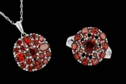Color Craft Inc Garnet Cluster Necklace