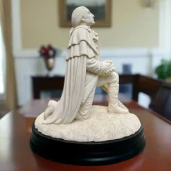 DESIGN MASTER ASSOCIATES General George Washington Prayer Sculpture