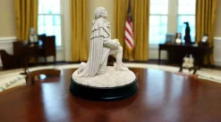 DESIGN MASTER ASSOCIATES General George Washington Prayer Sculpture
