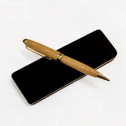 DOUG DILL Historic Wood Pen