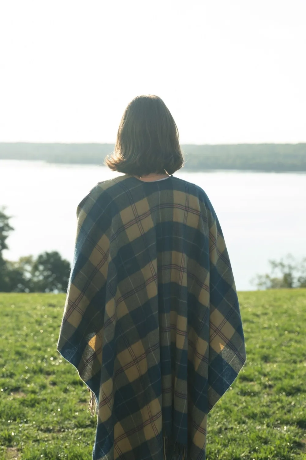 PATRICK KING WOOLLEN COMPANY Lambswool Tartan Cape