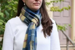 PATRICK KING WOOLLEN COMPANY Lambswool Tartan Scarf - Mount Vernon