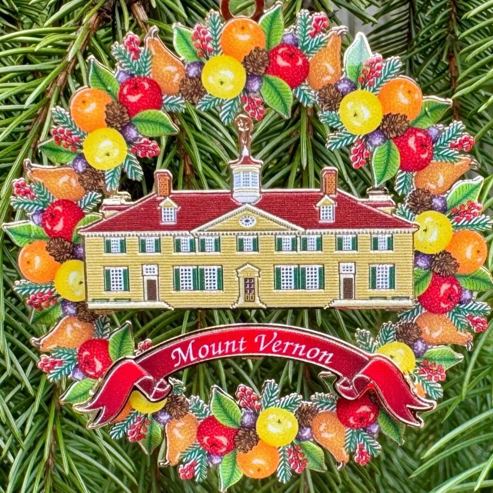 CHEMART COMPANY Mount Vernon Fruit Wreath Ornament