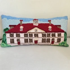 C & F ENTERPRISE Mount Vernon Mansion Hooked Pillow