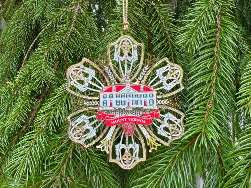 CHEMART COMPANY Mount Vernon Snowflake Ornament