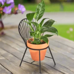 DESIGN MASTER ASSOCIATES Mount Vernon Windsor Chair Planter