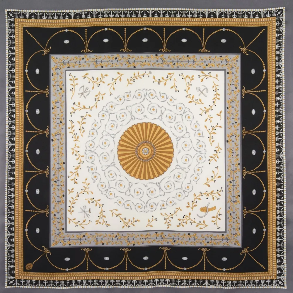 The Shops at Mount Vernon Mount Vernon's New Room Ceiling Scarf in Black