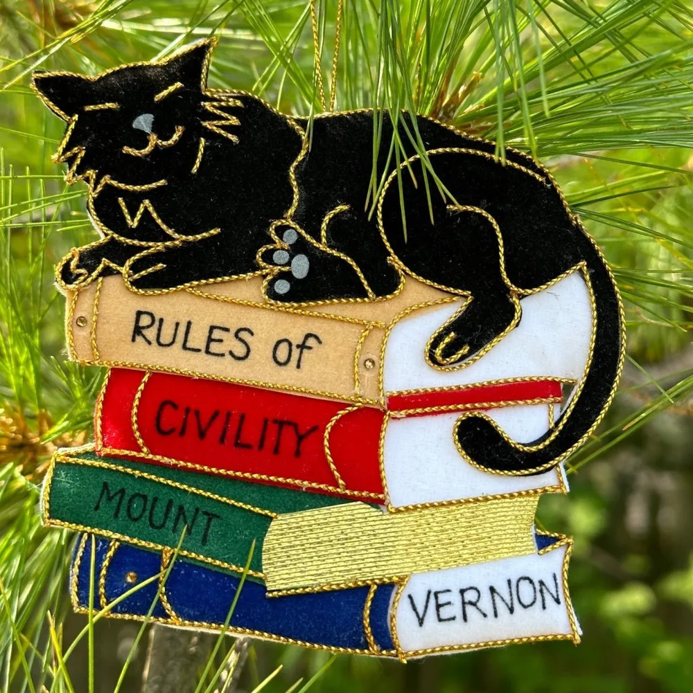 ST NICOLAS LTD. St. Nicolas Cat Ornament - Mount Vernon Exclusive