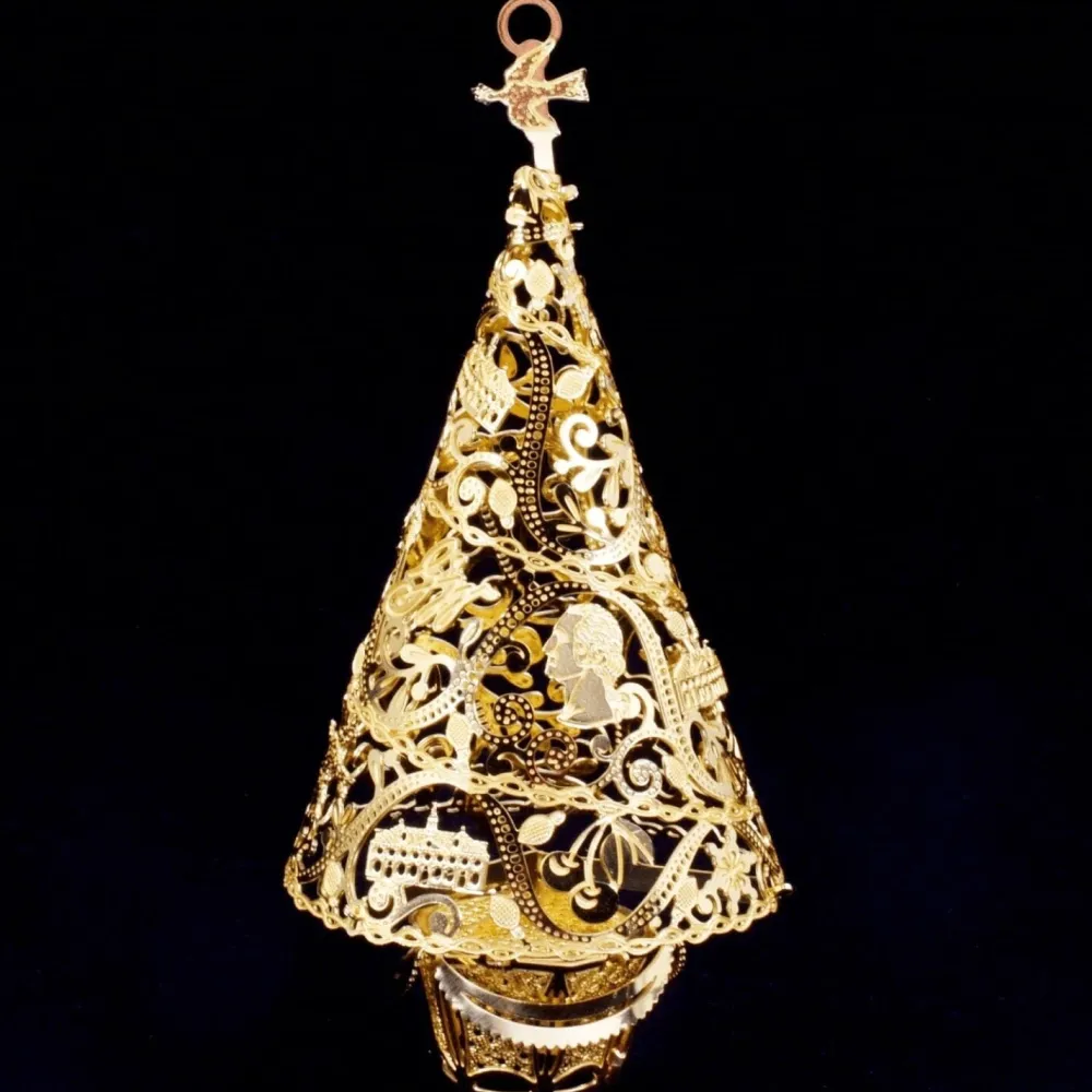 DESIGN MASTER ASSOCIATES Three-Dimensional Brass Christmas Tree Ornament