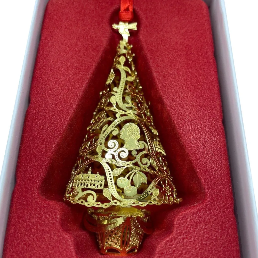 DESIGN MASTER ASSOCIATES Three-Dimensional Brass Christmas Tree Ornament